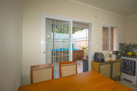 Casa à venda com 80m², 2 quartos e 2 vagas Casa à venda com 80m², 2 quartos e 2 vagasCozinha