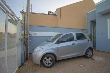 Casa à venda com 80m², 2 quartos e 2 vagas Casa à venda com 80m², 2 quartos e 2 vagasGaragem