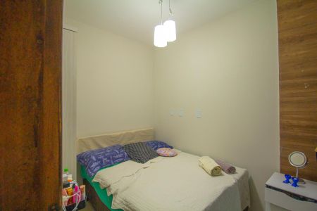 Casa à venda com 80m², 2 quartos e 2 vagas Casa à venda com 80m², 2 quartos e 2 vagasQuarto 1