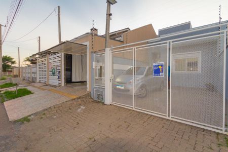 Casa à venda com 80m², 2 quartos e 2 vagas Casa à venda com 80m², 2 quartos e 2 vagasPlaquinha instalada no imóvel