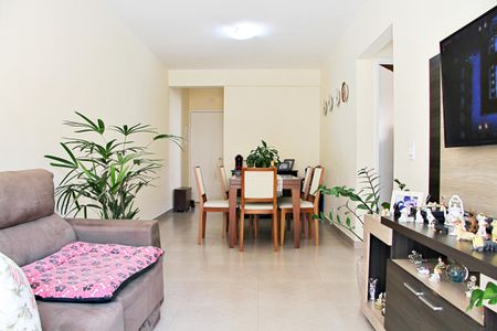 Apartamento à venda com 66m², 2 quartos e 1 vagaSala