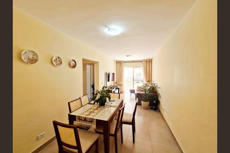 Apartamento à venda com 66m², 2 quartos e 1 vagaSala