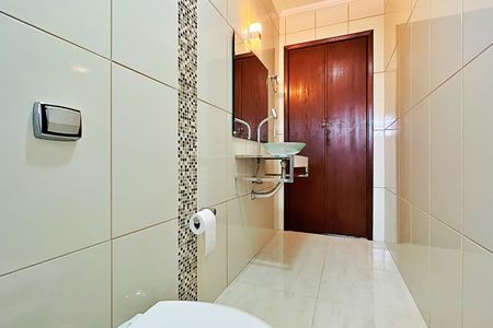 Casa à venda com 117m², 2 quartos e 1 vagaBanheiro