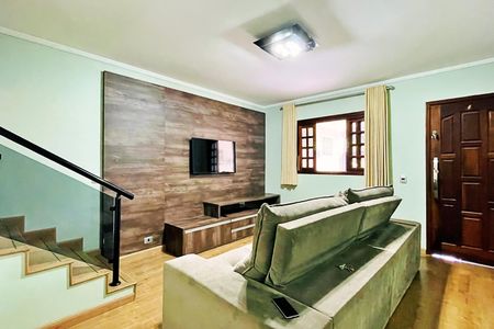 Casa à venda com 117m², 2 quartos e 1 vagaSala