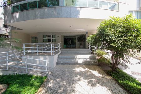 Apartamento à venda com 400m², 3 quartos e 4 vagasEntrada