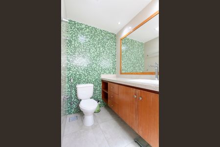 Apartamento à venda com 400m², 3 quartos e 4 vagasBanheiro Quarto 2 suíte