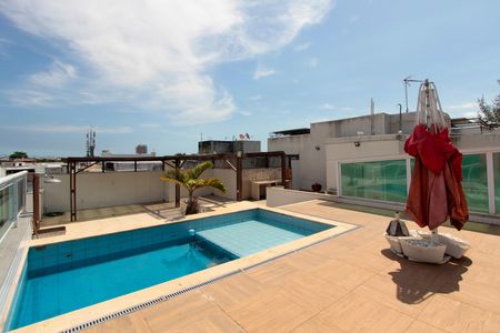 Apartamento à venda com 400m², 3 quartos e 4 vagasTerraço - Piscina