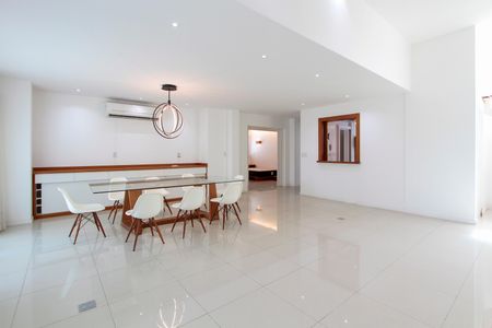 Apartamento à venda com 400m², 3 quartos e 4 vagasSala