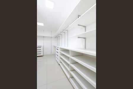 Apartamento à venda com 400m², 3 quartos e 4 vagasCloset Quarto 3 suíte