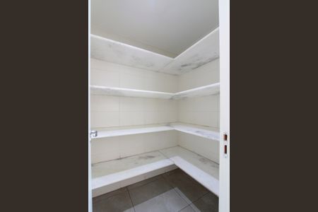 Apartamento à venda com 400m², 3 quartos e 4 vagasDespensa