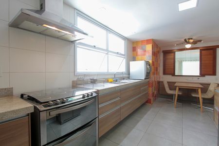 Apartamento à venda com 400m², 3 quartos e 4 vagasCozinha