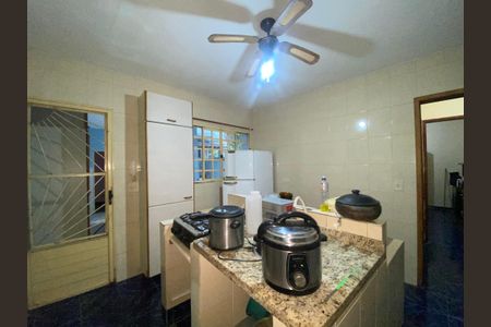 Casa à venda com 264m², 5 quartos e 3 vagasCozinha 2