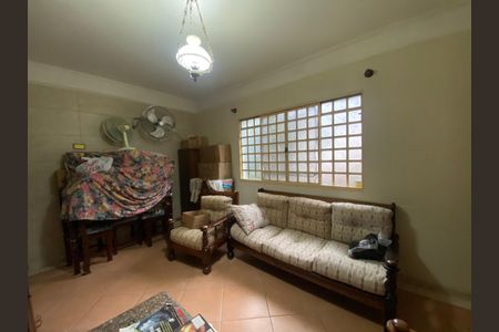 Casa à venda com 264m², 5 quartos e 3 vagasSala