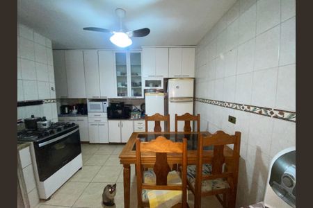 Casa à venda com 264m², 5 quartos e 3 vagasCozinha