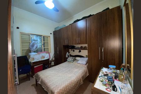 Casa à venda com 264m², 5 quartos e 3 vagasQuarto