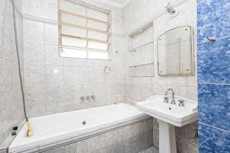 Apartamento à venda com 146m², 3 quartos e sem vagaBanheiro da Suíte 1