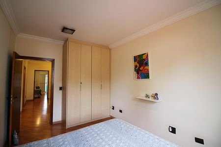 Casa à venda com 302m², 4 quartos e 3 vagasQuarto 4