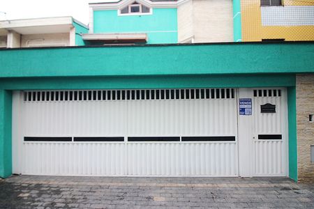 Casa à venda com 302m², 4 quartos e 3 vagasFachada e Placa