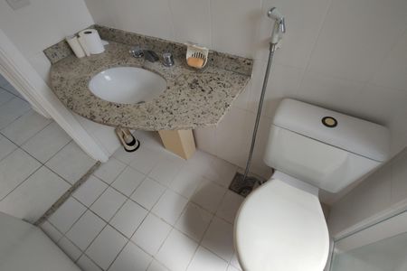Apartamento à venda com 77m², 2 quartos e 1 vaga Apartamento à venda com 77m², 2 quartos e 1 vagaBanheiro da Suíte 2