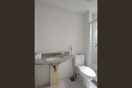 Apartamento à venda com 77m², 2 quartos e 1 vagaBanheiro da Suíte 2