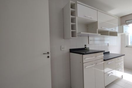 Apartamento à venda com 77m², 2 quartos e 1 vaga Apartamento à venda com 77m², 2 quartos e 1 vagaCozinha - Armários