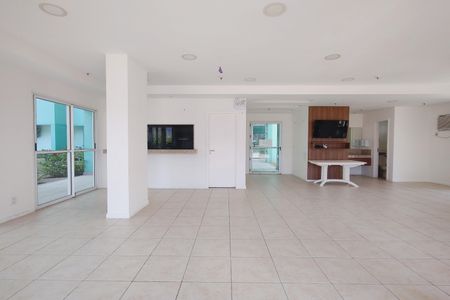 Apartamento à venda com 77m², 2 quartos e 1 vaga Apartamento à venda com 77m², 2 quartos e 1 vagaÁrea comum - Salão de festas