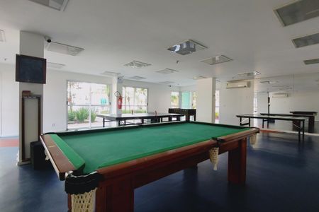 Apartamento à venda com 77m², 2 quartos e 1 vaga Apartamento à venda com 77m², 2 quartos e 1 vagaSalão de jogos