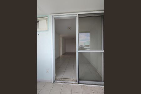 Apartamento à venda com 77m², 2 quartos e 1 vagaVaranda 