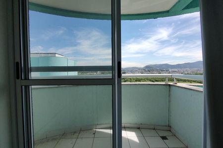 Apartamento à venda com 77m², 2 quartos e 1 vaga Apartamento à venda com 77m², 2 quartos e 1 vagaVaranda do Quarto Suíte