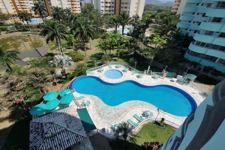 Apartamento à venda com 77m², 2 quartos e 1 vaga Apartamento à venda com 77m², 2 quartos e 1 vagaÁrea comum - Piscina