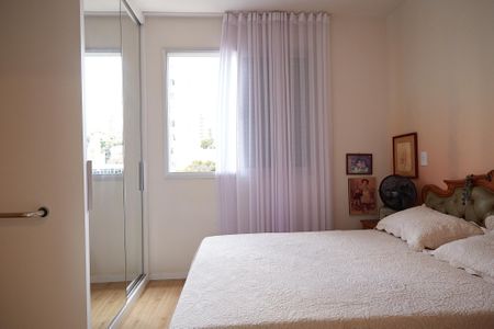 Apartamento à venda com 70m², 2 quartos e 2 vagasSuíte