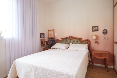 Apartamento à venda com 70m², 2 quartos e 2 vagasSuíte