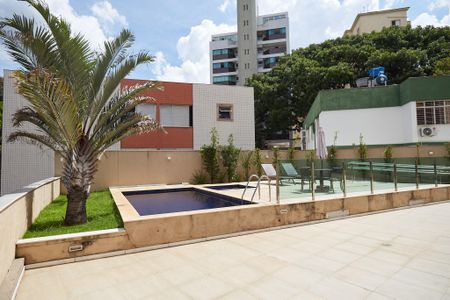 Apartamento à venda com 70m², 2 quartos e 2 vagasÁrea comum - Piscina