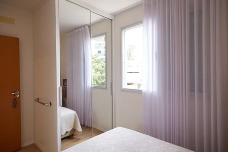 Apartamento à venda com 70m², 2 quartos e 2 vagasSuíte