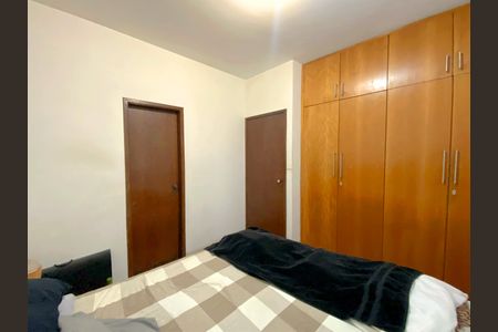 Apartamento à venda com 75m², 3 quartos e 2 vagas Apartamento à venda com 75m², 3 quartos e 2 vagasSuite