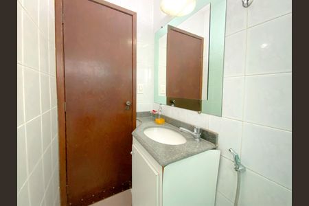 Apartamento à venda com 75m², 3 quartos e 2 vagas Apartamento à venda com 75m², 3 quartos e 2 vagasBanheiro