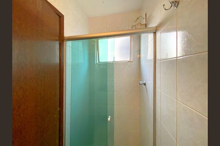 Apartamento à venda com 75m², 3 quartos e 2 vagas Apartamento à venda com 75m², 3 quartos e 2 vagasBanheiro da Suíte