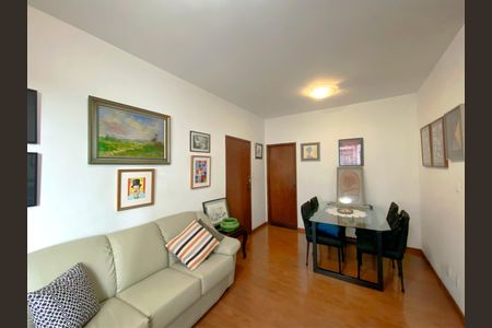 Apartamento à venda com 75m², 3 quartos e 2 vagas Apartamento à venda com 75m², 3 quartos e 2 vagasSala