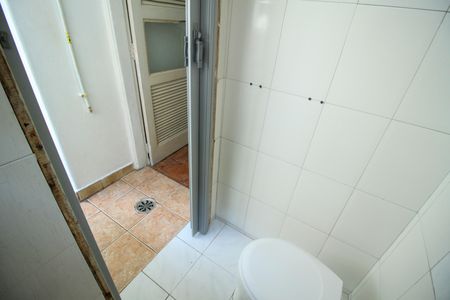 Apartamento à venda com 92m², 3 quartos e sem vaga Apartamento à venda com 92m², 3 quartos e sem vagaBanheiro de Serviço