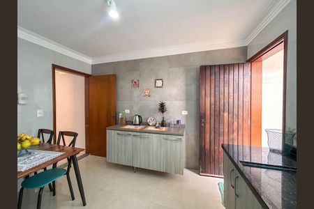 Casa à venda com 88m², 2 quartos e 2 vagas Casa à venda com 88m², 2 quartos e 2 vagasCozinha