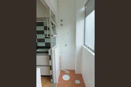 Apartamento à venda com 47m², 1 quarto e sem vaga Apartamento à venda com 47m², 1 quarto e sem vagaCozinha e Área de Serviço