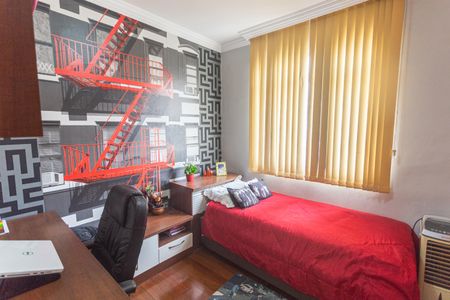 Apartamento à venda com 96m², 3 quartos e 2 vagasQuarto 2