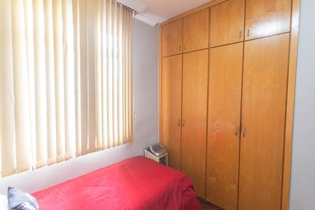 Apartamento à venda com 96m², 3 quartos e 2 vagasQuarto 2