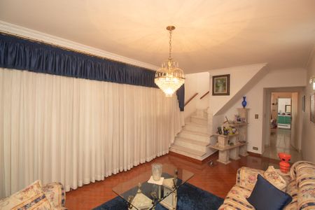 Casa à venda com 350m², 3 quartos e 2 vagasSala