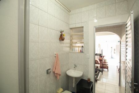 Casa à venda com 350m², 3 quartos e 2 vagasBanheiro 4