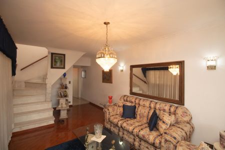 Casa à venda com 350m², 3 quartos e 2 vagasSala