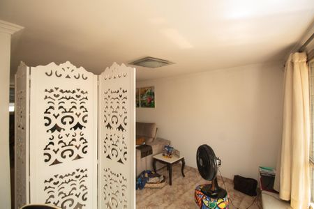 Casa à venda com 350m², 3 quartos e 2 vagasEscritório