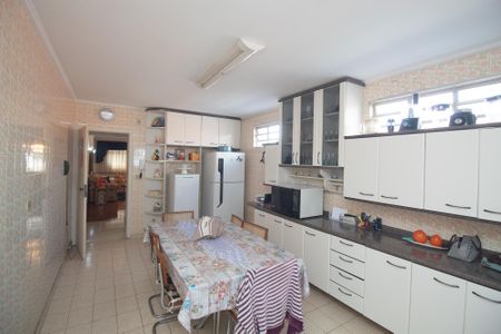 Casa à venda com 350m², 3 quartos e 2 vagasCozinha