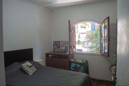 Casa à venda com 119m², 3 quartos e 1 vagaQuarto 2