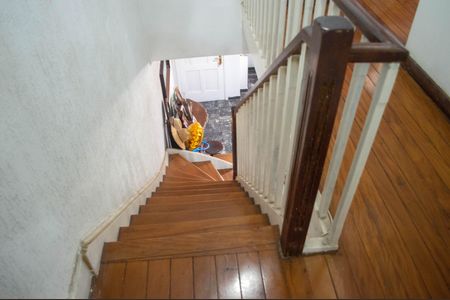 Casa à venda com 119m², 3 quartos e 1 vagaEscada